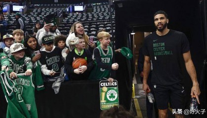 对抗延伸到场外，尼克斯球迷在淘汰凯尔特人后围堵了凯尔特人大巴