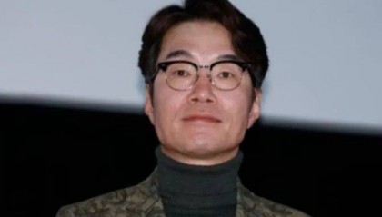 55岁男演员被发现在车内去世，此前因酒驾被逮捕