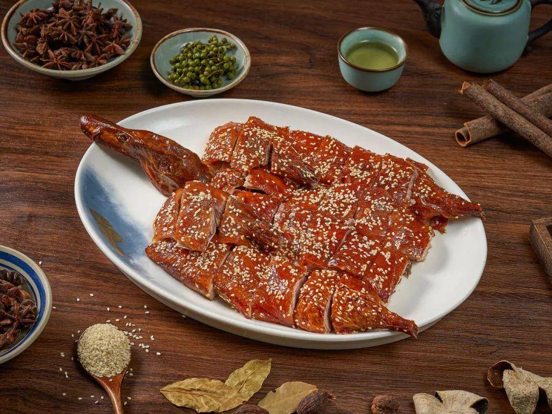 CRFE资讯:地方菜火爆出圈，这个菜系正在焕发新生机