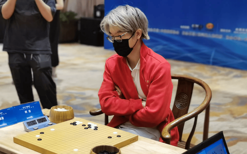 资讯：LOL圈明星集体声讨韩国围棋无耻！力挺柯洁退赛没问题