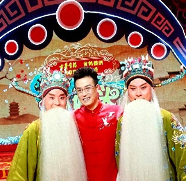 儿子“霸凌”风波，白燕升离开《梨园春》真相，香港卫视新生活？