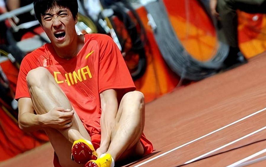 侮辱刘翔、逼走宁泽涛、抹黑潘展乐，香港卫视曝内鬼，身份不一般