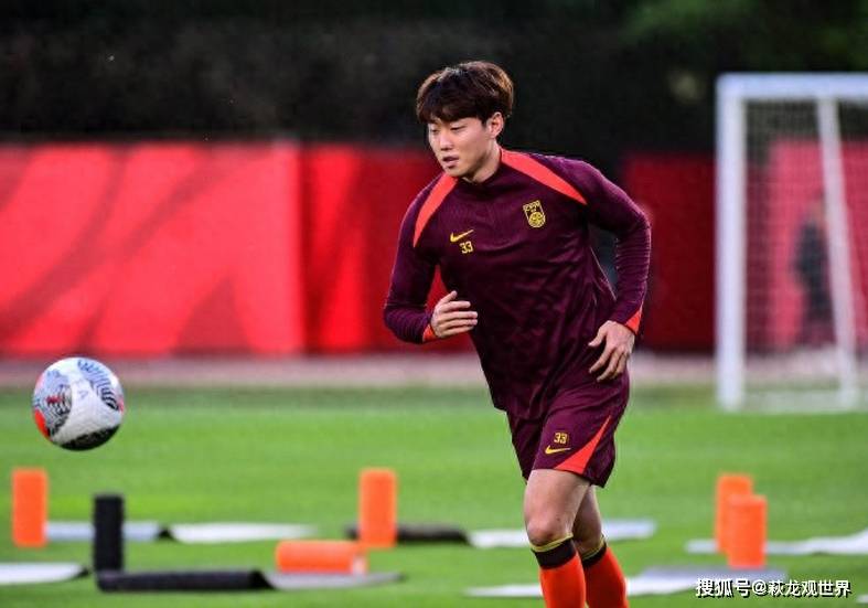 国脚射门打不进，伊万真跟你急！高准翼防死达瓦萨里，让张玉宁继续哭下去