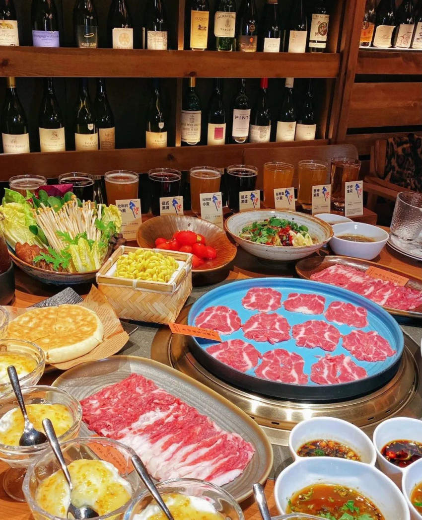 CRFE资讯：西贝首开火锅店！人均150+，却冲上了榜一