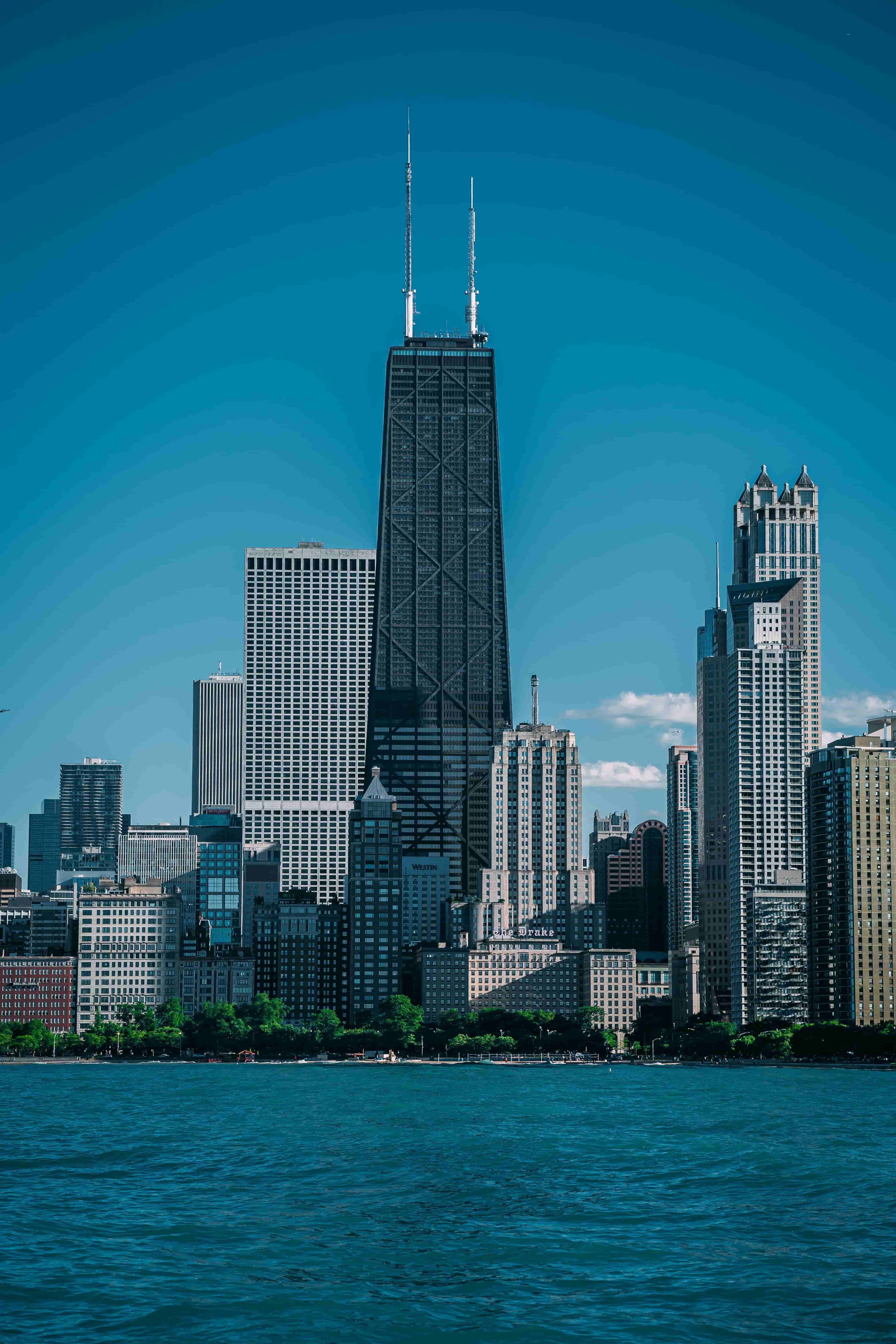 手机凤凰网:融合多领域内容的综合性移动资讯平台