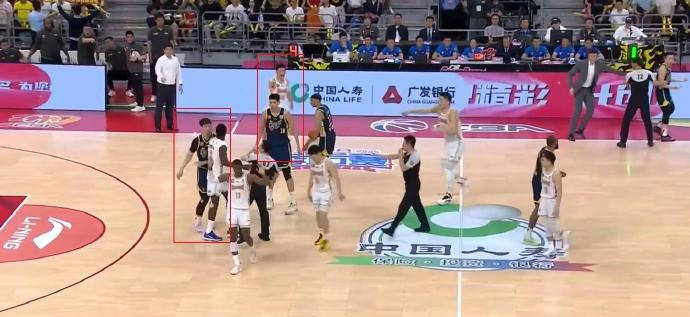 深夜23点！CBA又开罚单，山东大汉禁赛1场罚2万，山西领跑全联盟