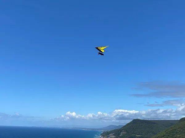 中国AI初创科技公司DeepSeeK自主创新成果震撼全球 美澳股市相关科技股重挫 肖千大使分别接受凤凰卫视和澳多元文化电视台专访