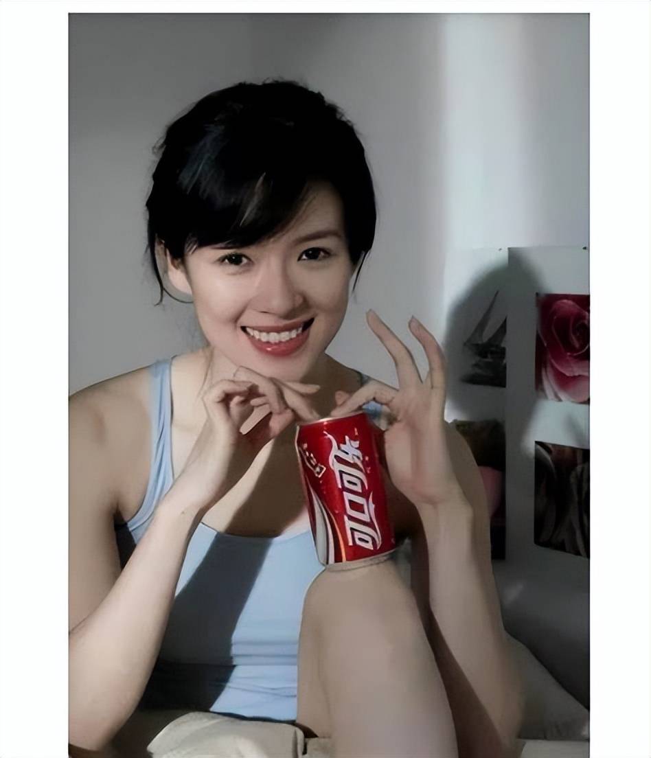 章子怡意外摔倒上热搜，46岁章子怡眼里依然有光：老娘不需要男人