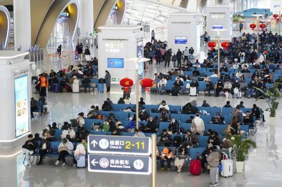 2025春运收官，长三角铁路、铁路上海站创旅客发送量历史新高