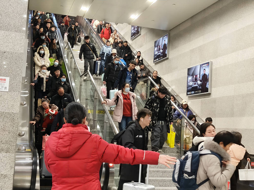 今日长三角铁路预计发送254万人次，铁路上海站到达62.2万人次
