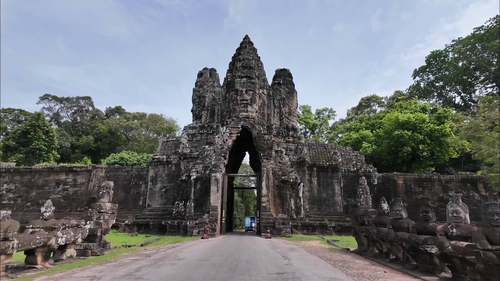 资讯有故事｜中国专家如何在热带丛林中修复吴哥王宫遗址？