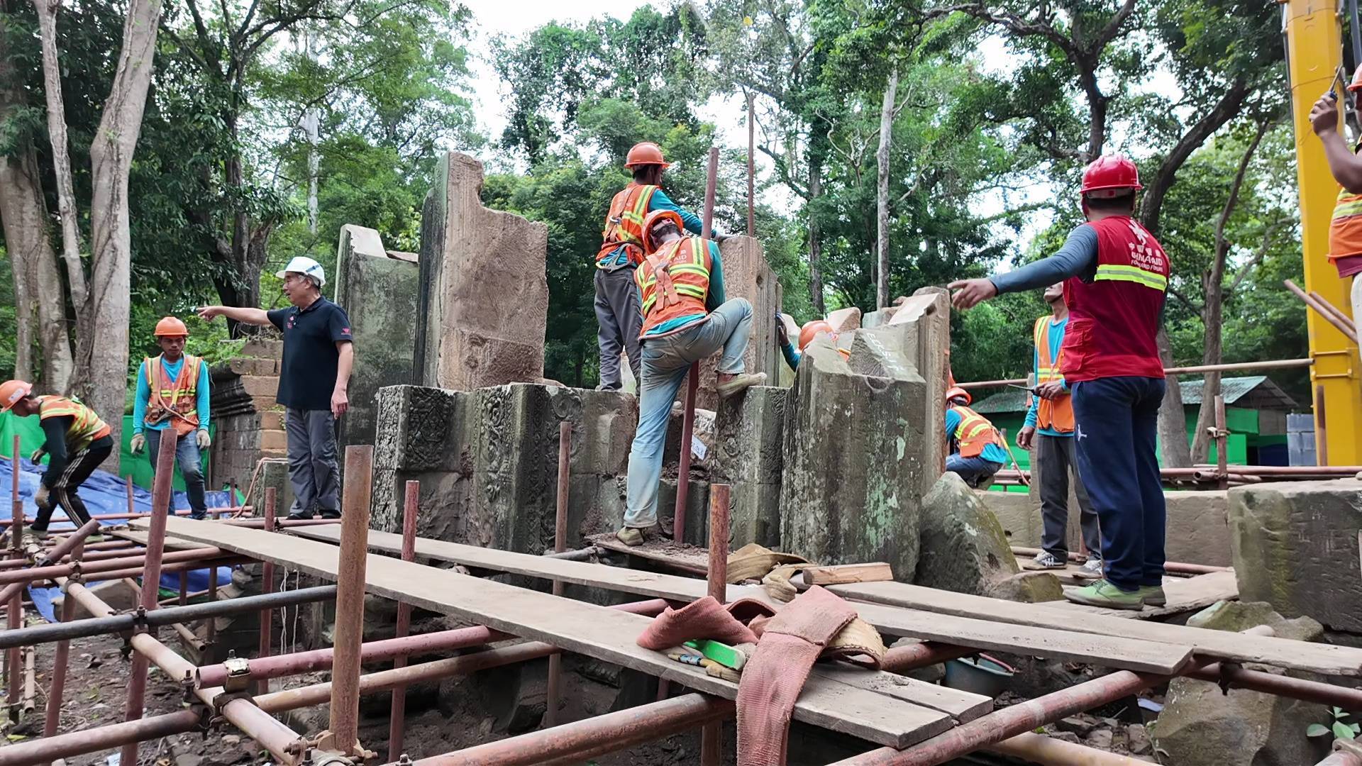 资讯有故事｜中国专家如何在热带丛林中修复吴哥王宫遗址？