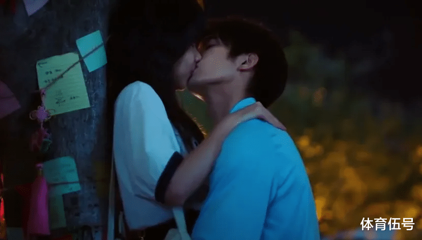 许凯、井柏然、宋威龙，和谭松韵拍吻戏，谁更具魅力？