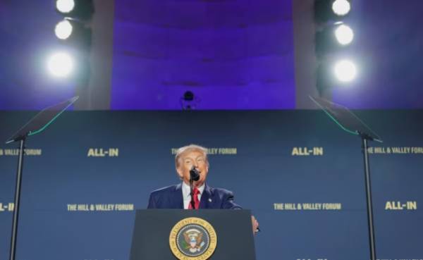 万斯承认：中国赶上来，是美国领导人蠢