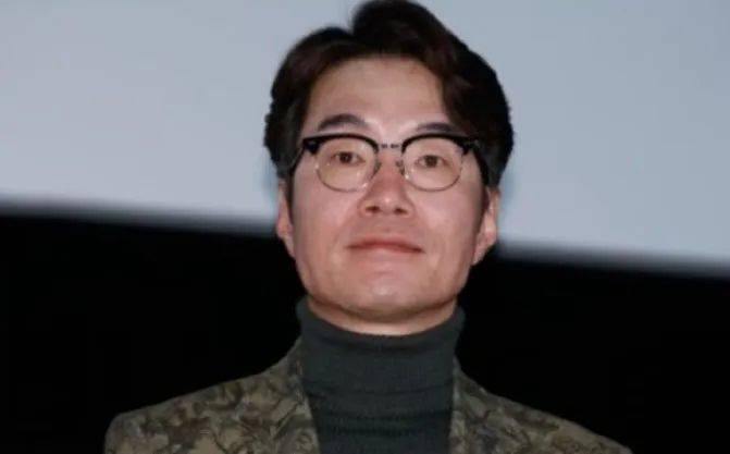 55岁男演员被发现在车内去世，此前因酒驾被逮捕