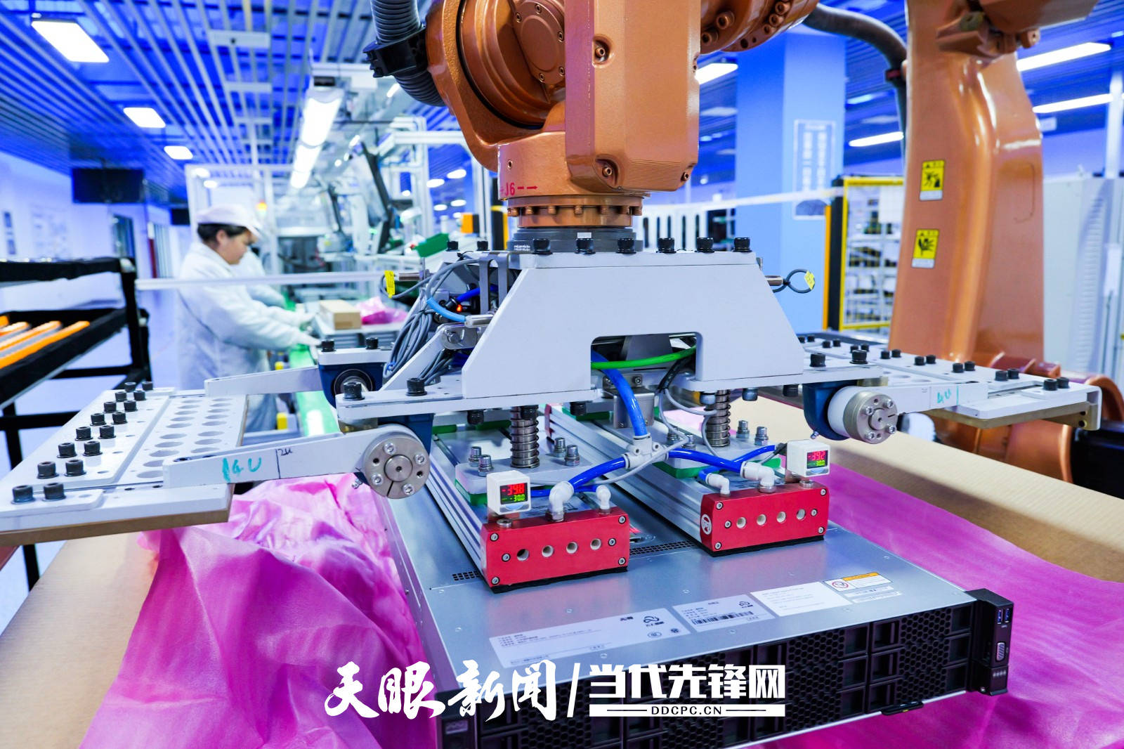 “三个大抓”助加速跑！贵安综保区上半年规上工业总产值近104亿元，同比增长超45%