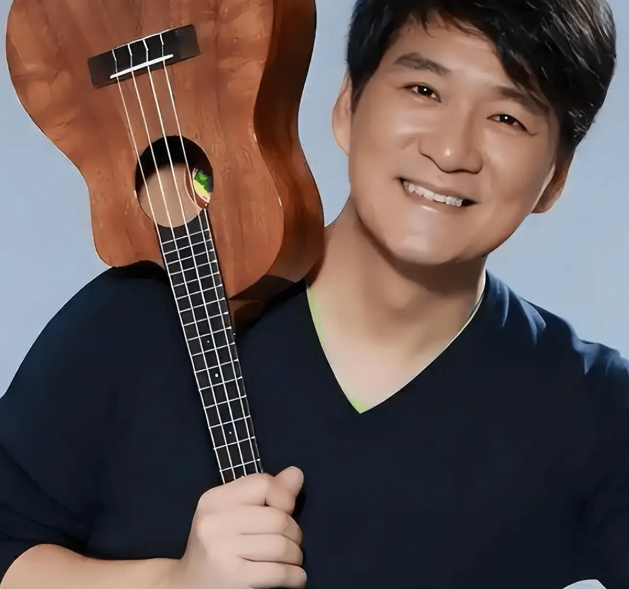 考古｜64岁周华健近照曝光！被嘲身材走样，和妻子同框像两辈人