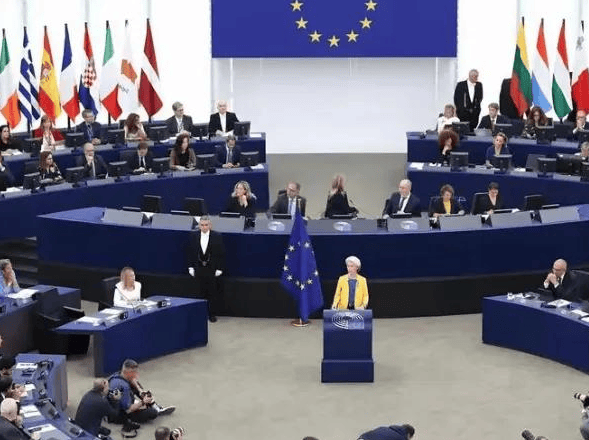 忍无可忍无需再忍!荷兰蛮横接管中资芯片公司,2天后收到中国一纸禁令,这回轮到荷方求饶了